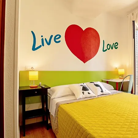 ゲストハウス Sweet 3*