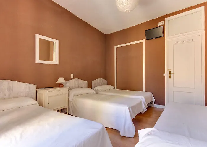 ゲストハウス Sweet 3*